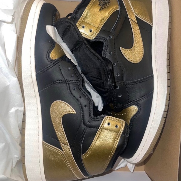 Air Jordan Retro High